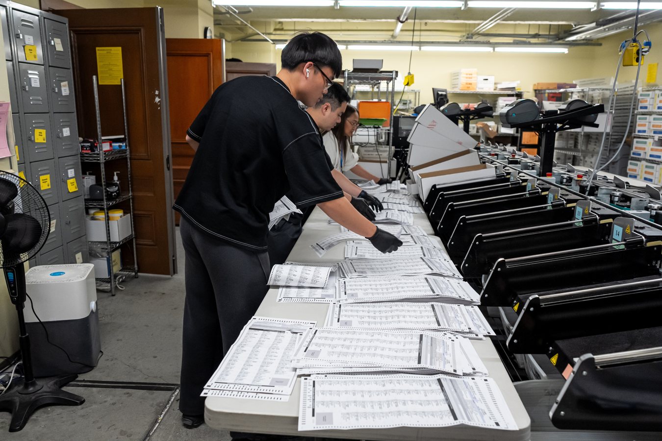 Federal appeals court rejects Trump administration bid to enforce mail-in voting order