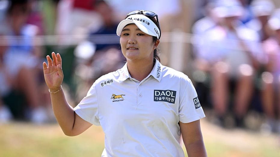 Haeran Ryu shoots 60, lowest round in LPGA major history, at Evian Championship
