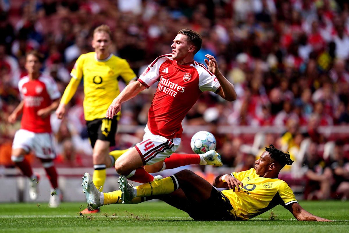 Dortmund teenagers stun Arsenal 3-2 at the Emirates
