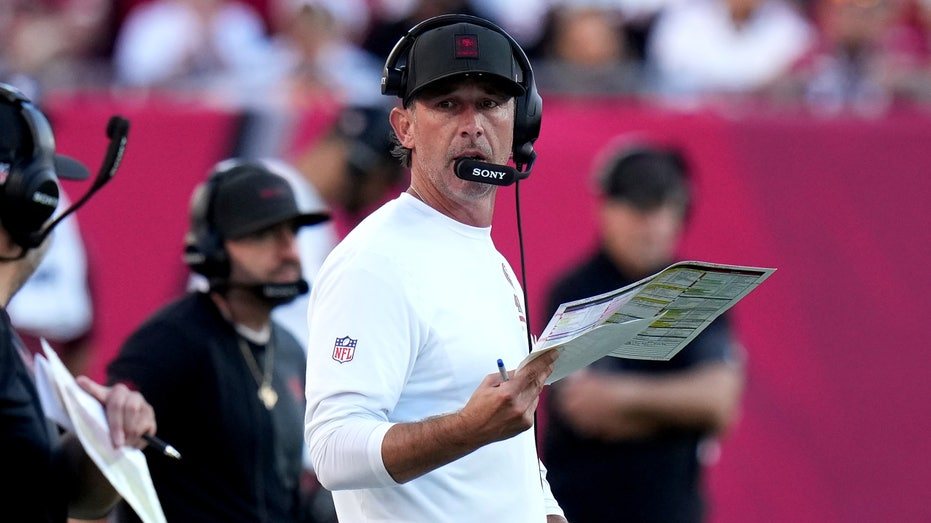 49ers Coach Kyle Shanahan Suffers Broken Nose, Ribs, Hand in Car Crash