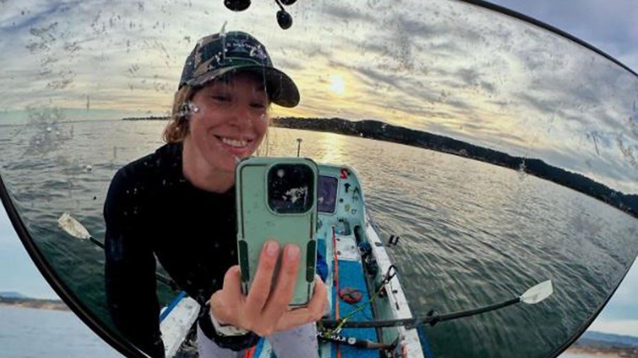 Grand Canyon guide becomes first American woman to row solo across Pacific