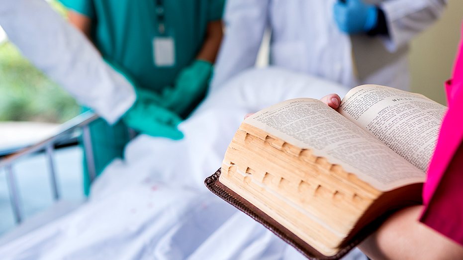 Carrying Bible in Northern Ireland Hospitals Could Be Crime Under Abortion Buffer Zone Laws, Police Guidance Says