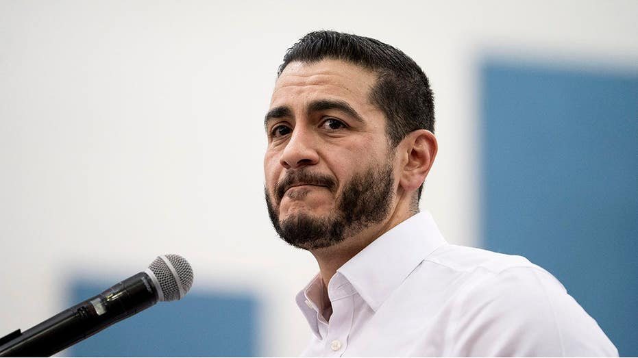 Michigan Senate Candidate's Use of «Physician» Title Draws Scrutiny